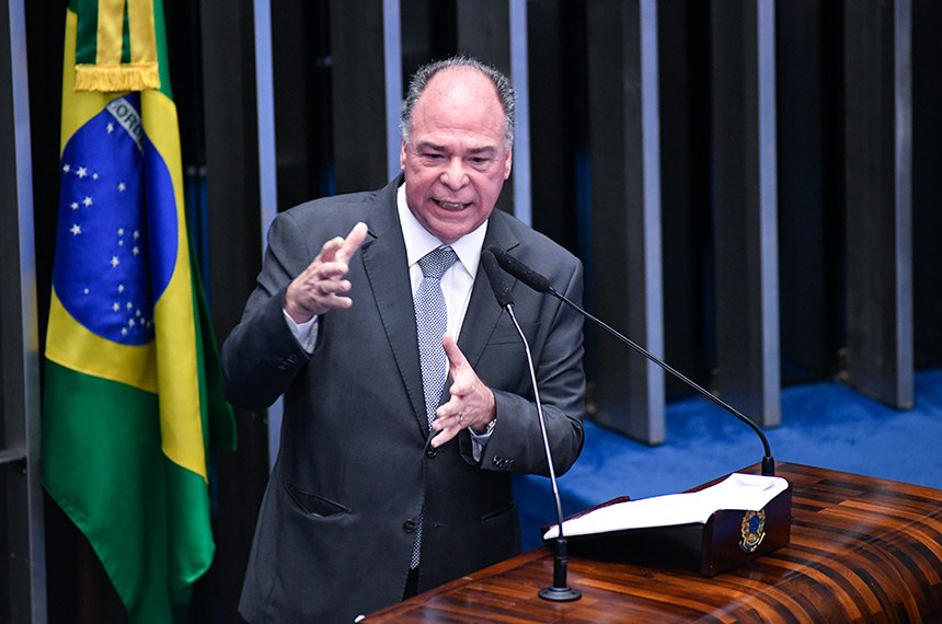 LEGISLATIVO: Aprovado projeto que reduz imposto para baixar preço dos combustíveis