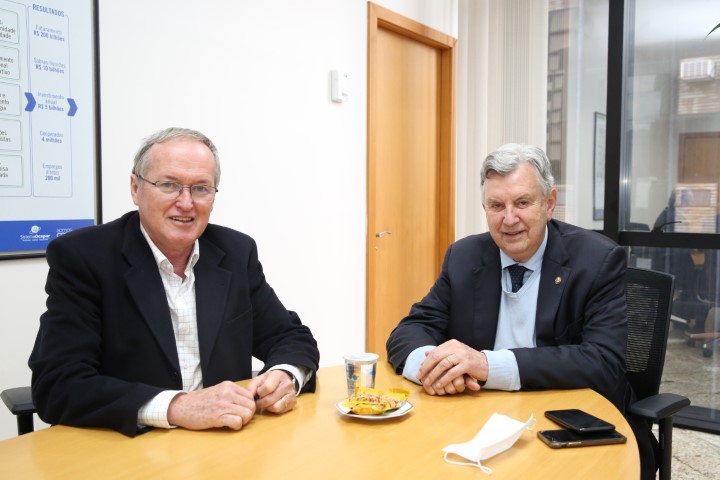 VISITA: Senador Luis Carlos Heinze destaca força da organização cooperativista do Paraná