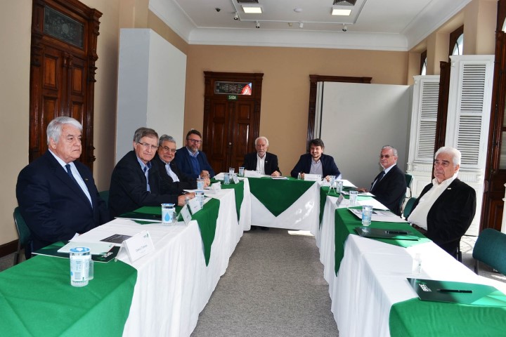 G7: Grupo se reúne no Palacete dos Leões
