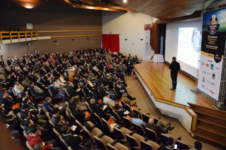 AGRÁRIA: Lúpulo e produção cervejeira são temas do primeiro dia de palestras do Congresso Técnico Agrária Malte