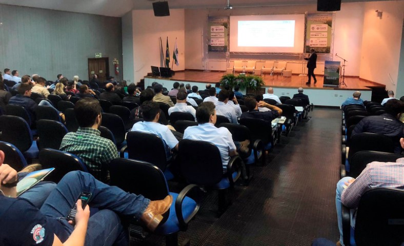 EVENTO: XX Congresso Paranaense de Engenheiros Agrônomos reuniu profissionais da área, estudantes e produtores