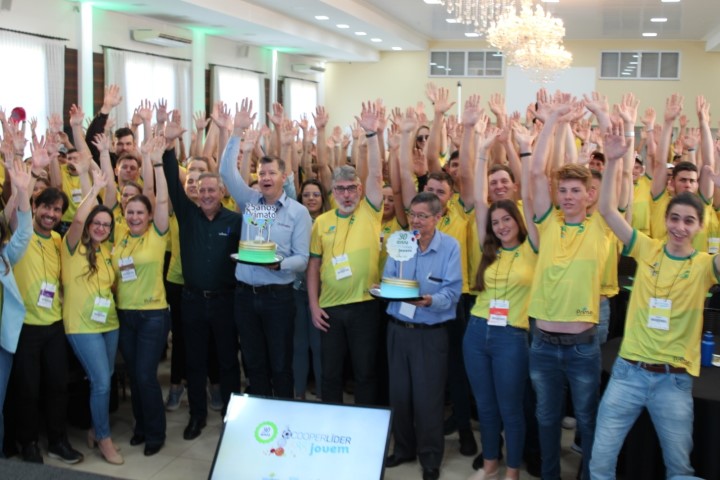 COOPERLÍDER I: Encontro da juventude cooperativista do PR termina em clima de confraternização e reflexão