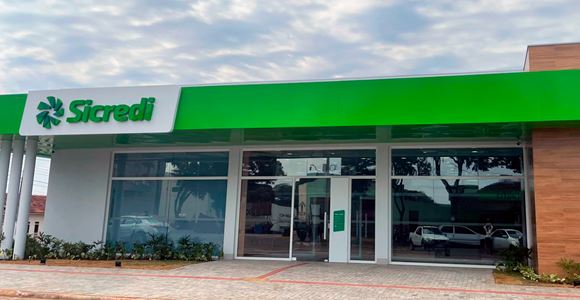 SICREDI UNIÃO PR/SP: Agência de Douradina é inaugurada em novo endereço