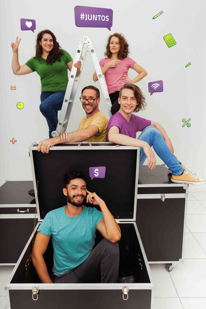 SICREDI VALE DO PIQUIRI: Com apoio da Fundação Sicredi, peça #Juntos leva o teatro a diversas localidades brasileiras 