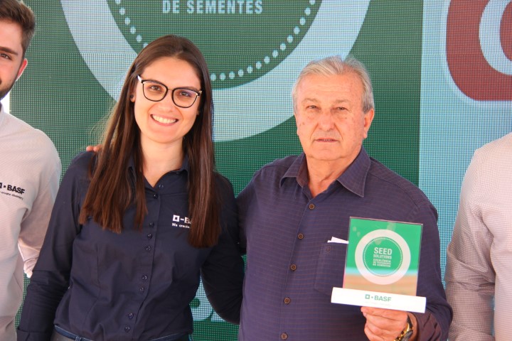 COOPAVEL II: Cooperativa recebe pelo 4º ano Selo Seed Solutions da Basf