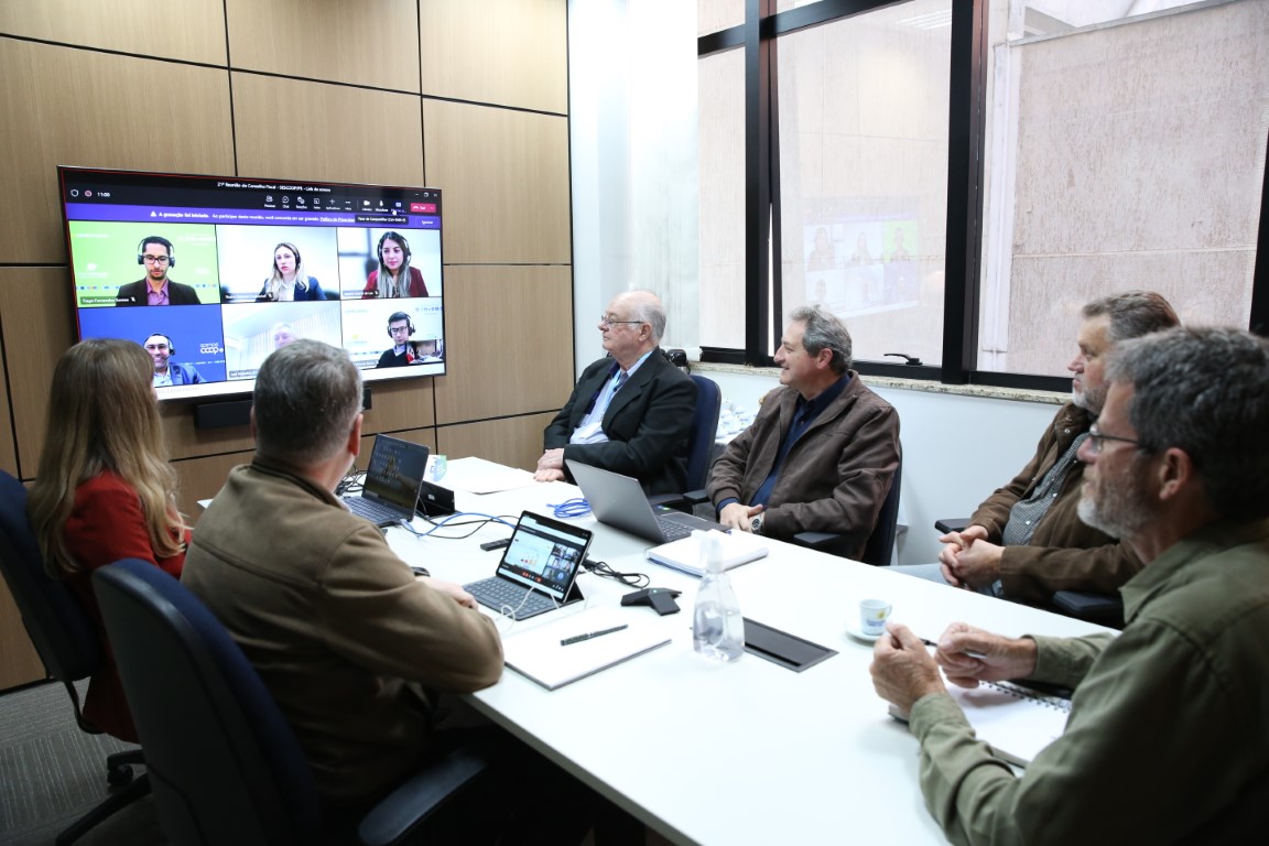 SESCOOP/PR: Conselho Fiscal realiza reunião em Curitiba