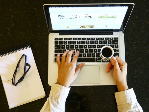 TRABALHO: Nova lei regulamenta teletrabalho e altera regras do auxílio-alimentação