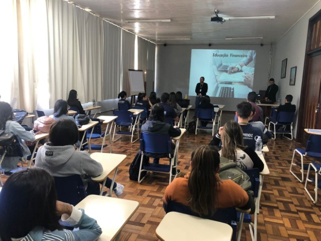 AGRÁRIA: Cooperativa promove Semana de Educação Financeira