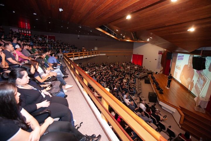 AGRÁRIA: Palestras motivacionais e premiações encerram o Seminário de Gestão 2022 