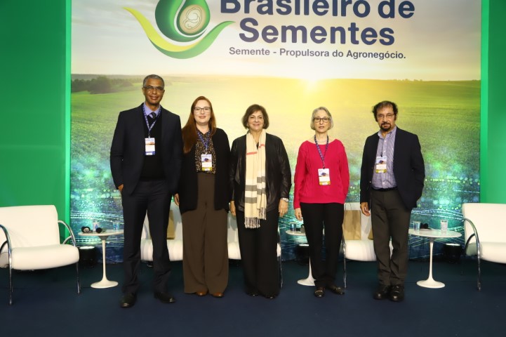 CBSEMENTES: Uma amostragem perfeita reflete a qualidade do lote de semente