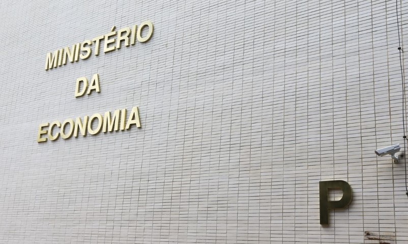 ECONOMIA I: Governo bloqueia mais R$ 2,635 bilhões do Orçamento