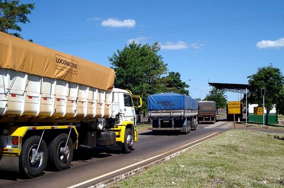 LEGISLATIVO: Projeto prevê repasse mínimo de 80% do valor do frete a caminhoneiros autônomos