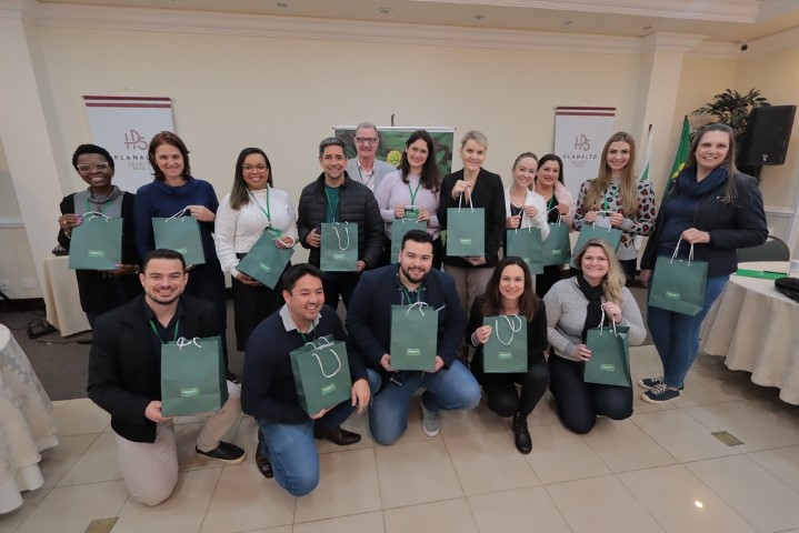 UNIMED PONTA GROSSA: Curso de imersão hospitalar para Unimeds encerra com intercooperação