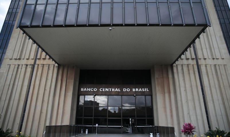ECONOMIA: Copom mantém juros básicos em 13,75% ao ano