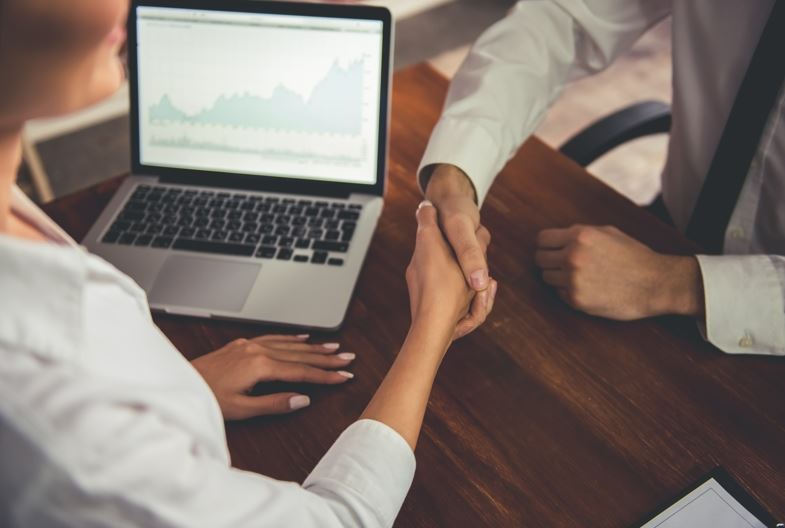 UNIUM: Oportunidades de estágio crescem com retomada das atividades presenciais