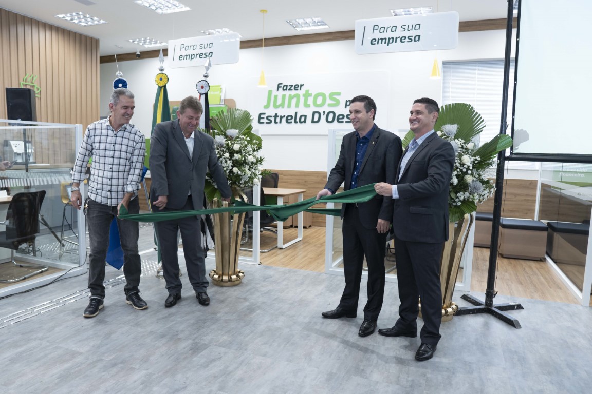 SICREDI PLANALTO DAS ÁGUAS: Agência é inaugurada em Estrela d'Oeste (SP)