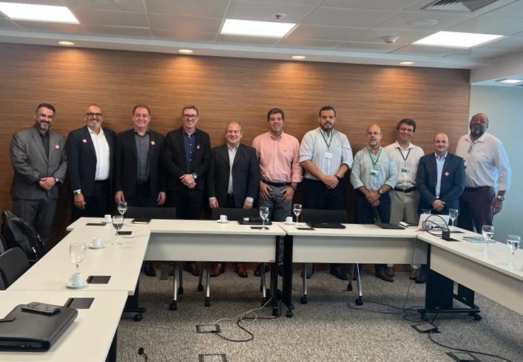 CRESOL: Dirigentes participam de reunião estratégica com dirigentes do BNDES no Rio de Janeiro