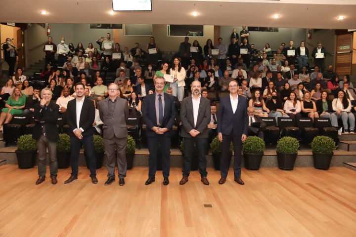 SELO CLIMA PARANÁ: Paraná entrega 83 certificados a empresas e companhias que cumprem papel ambiental; cooperativas estão entre as premiadas