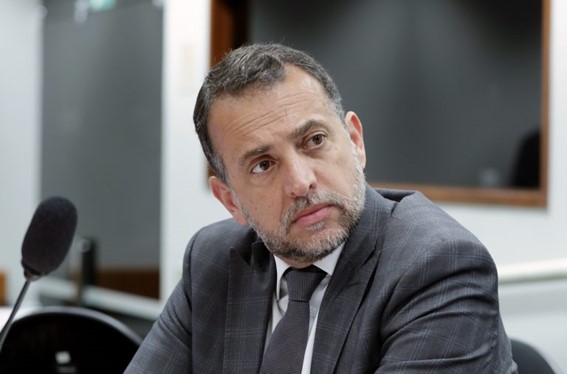 LEGISLATIVO II: Estatuto do Aprendiz tem votação adiada para a próxima semana