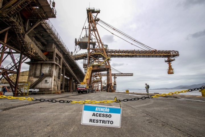 INFRAESTRUTURA: Portos do Paraná prepara Corredor Leste para exportação de granéis vegetais em 2023