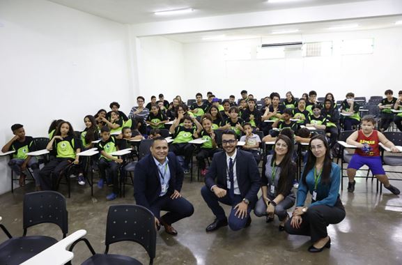 SICREDI DEXIS: Cooperativa leva educação financeira para alunos do Lins de Vasconcellos