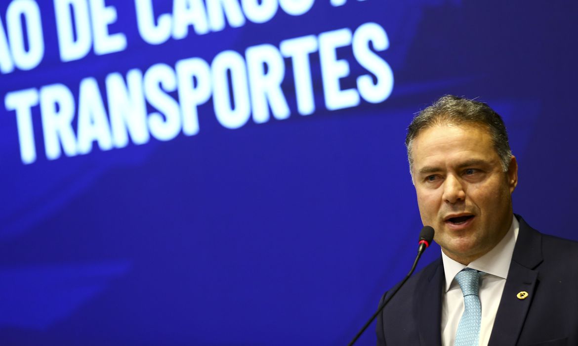 TRANSPORTES: Ministro aposta em ampliação da malha ferroviária