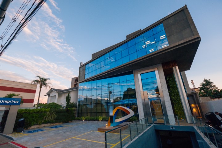 UNIPRIME PIONEIRA: Sólida, moderna e em expansão, cooperativa comemora 27 anos de história