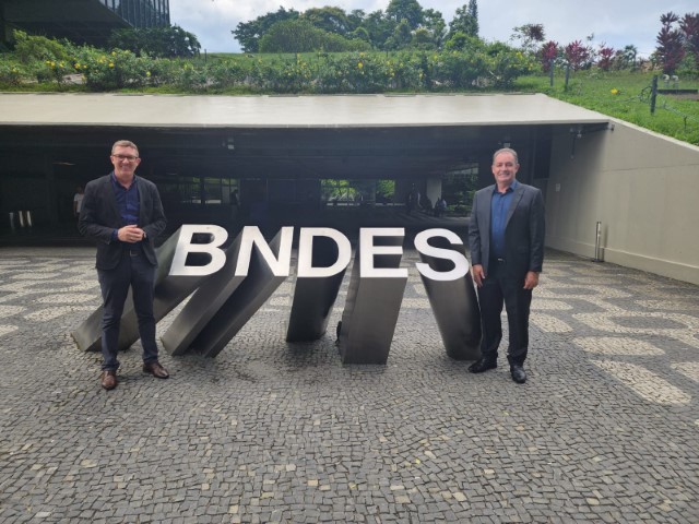  CRESOL: Cresol participa de agendas com o BNDES