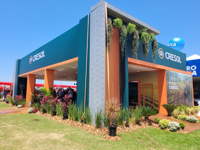 CRESOL: Cooperativa protocola mais de R$ 284 milhões durante Show Rural