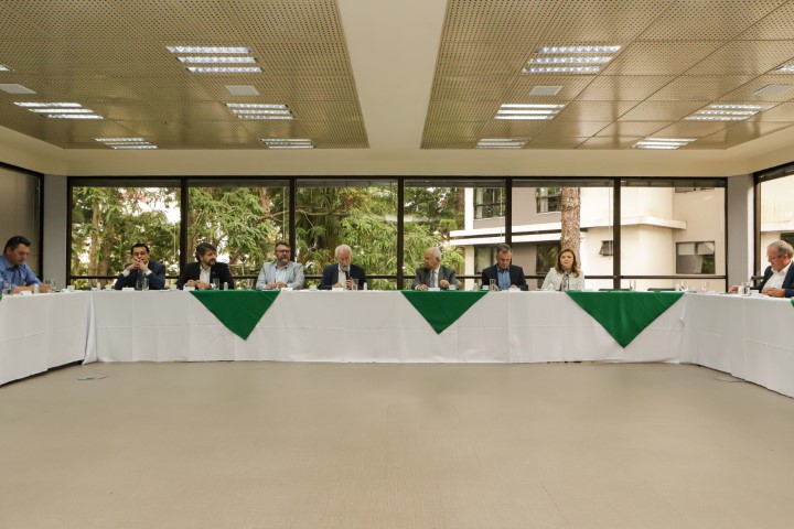 EXECUTIVO: Governo discute com setor produtivo e parlamentares a criação do fundo da região Sul