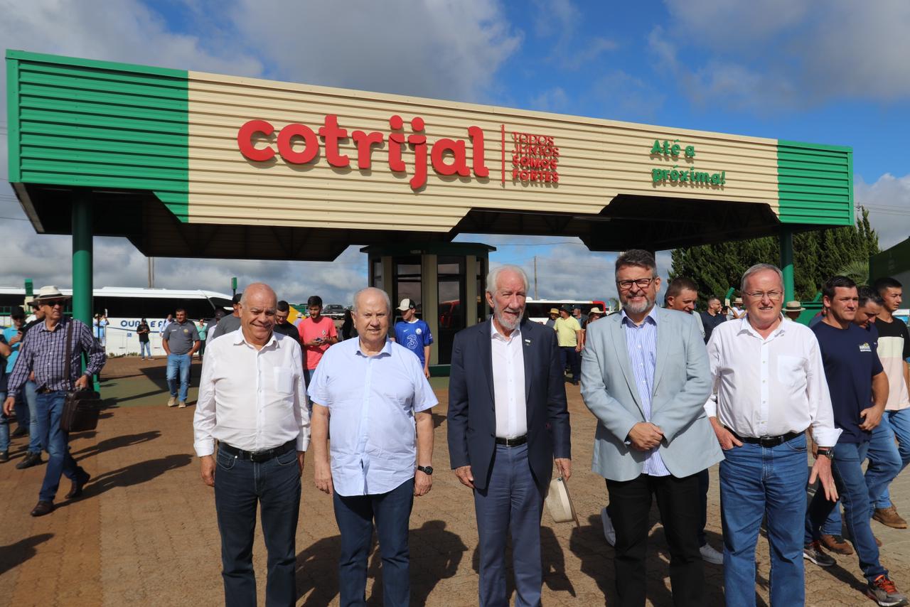 COOPERATIVISMO: Ricken integra comitiva do governador Darci Piana na Expodireto Cotrijal