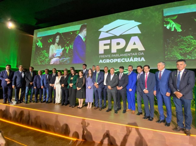 FPA II: “O futuro do país está em nossas mãos”, diz Pedro Lupion na posse da nova diretoria da Frente