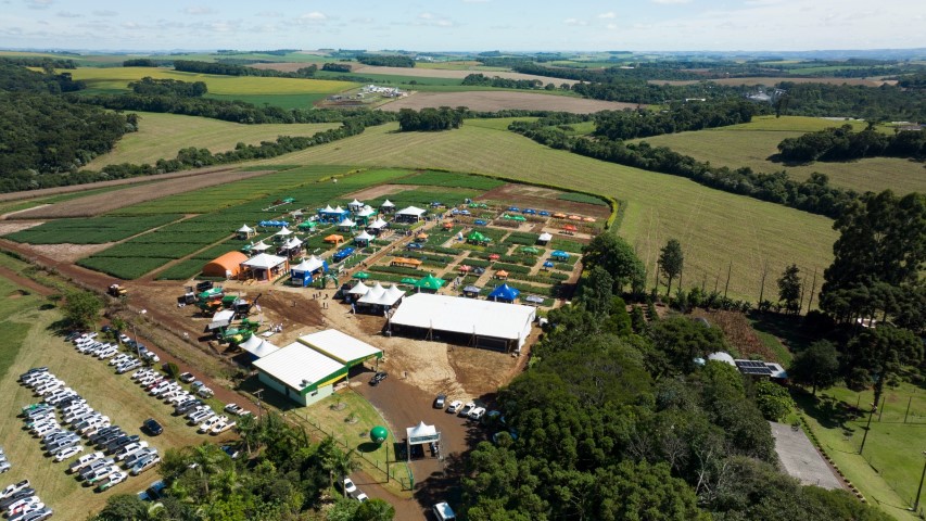 COOPERTRADIÇÃO: Dia de Campo de Verão reúne 50 empresas expositoras e mais de mil cooperados 