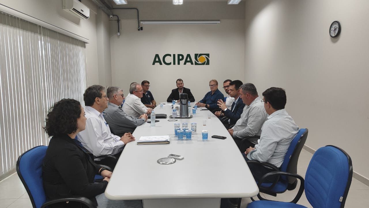 REUNIÃO: Presidentes da Caciopar e Acipa se reúnem com Ricken em Palotina