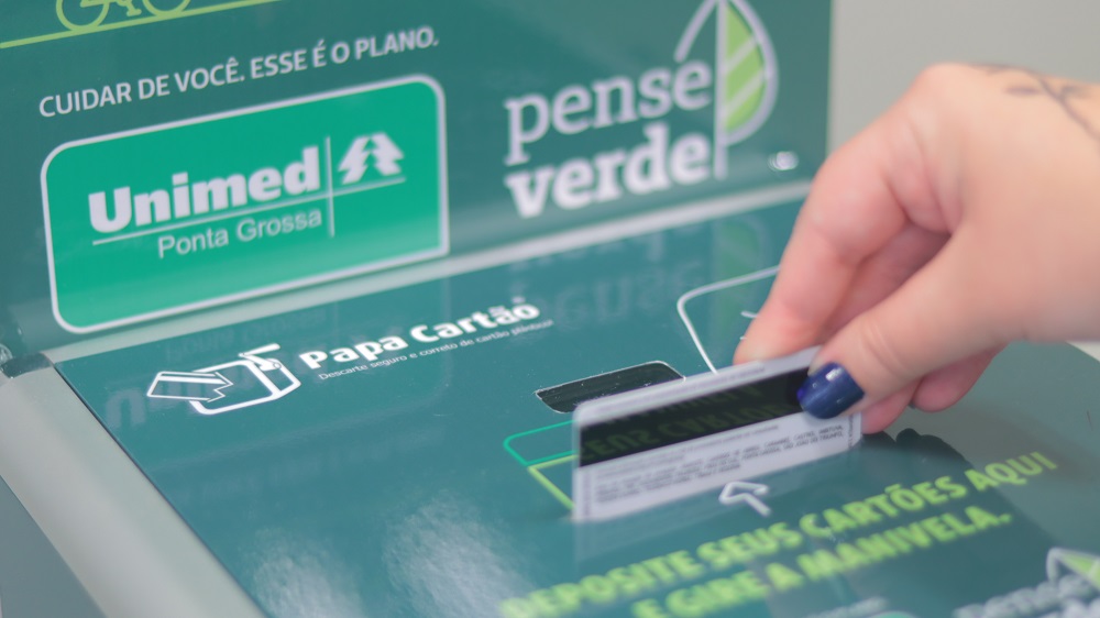 UNIMED PONTA GROSSA: Ação registra mais de 5 mil cartões reciclados
