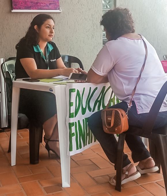 SICOOB CREDICAPITAL: Oficina sobre saúde financeira é realizada na Delegacia da Mulher