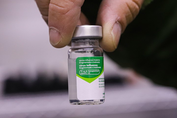 SAÚDE: Paraná antecipa vacinação contra a gripe e campanha começa nesta terça-feira