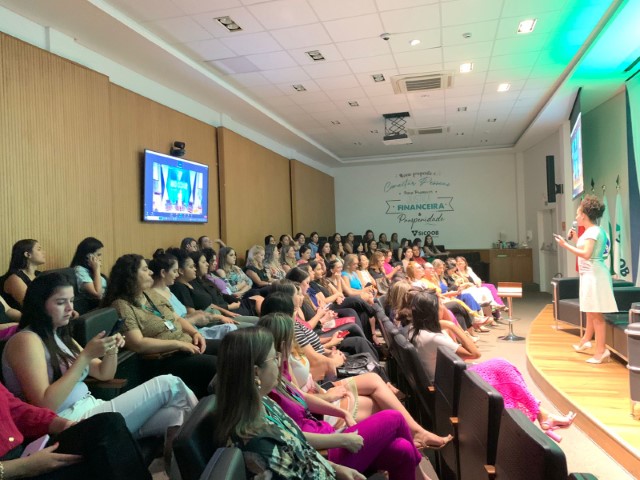 SICOOB OURO VERDE: Talk Show trata sobre o lugar das mulheres na sociedade
