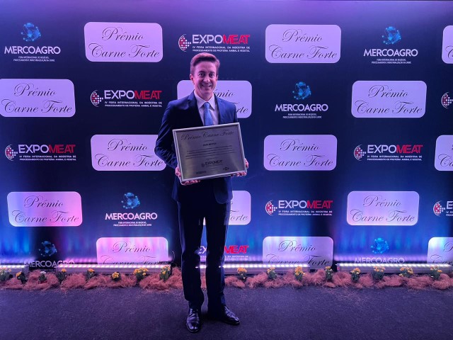LAR: Jair Meyer é destaque na avicultura nacional e recebe Prêmio Carne Forte