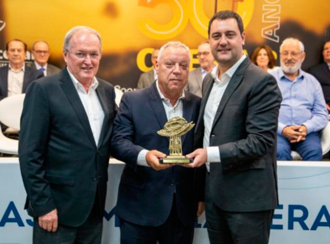 SISPRIME DO BRASIL: Ocepar homenageia Alvaro Jabur 