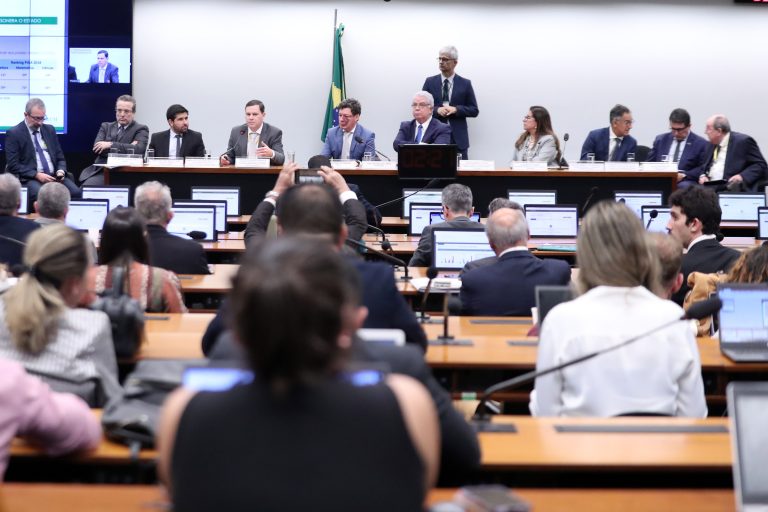 PEC 45/19: Cooperativismo de saúde participa de audiência pública sobre a Reforma Tributária
