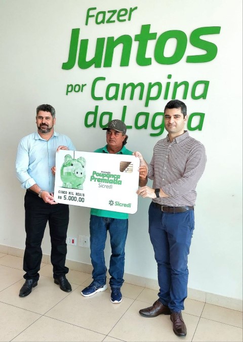 SICREDI VALE DO PIQUIRI: Prêmio da poupança é entregue a associado de Campina da Lagoa (PR)