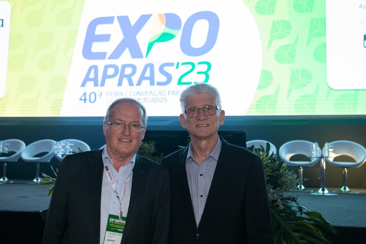 EXPO APRAS: Espaço PR Cooperativo mostra que foco das coops do Estado é também no varejo nacional, afirma Ortigara