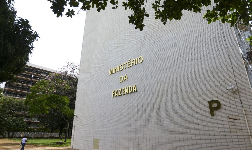 FAZENDA: Ministério anuncia medidas para ampliar crédito e investimentos