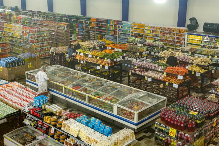 ÍNDICE REGIONAL: Mesmo com leve aumento de preços em abril, inflação acumulada desacelera no Paraná
