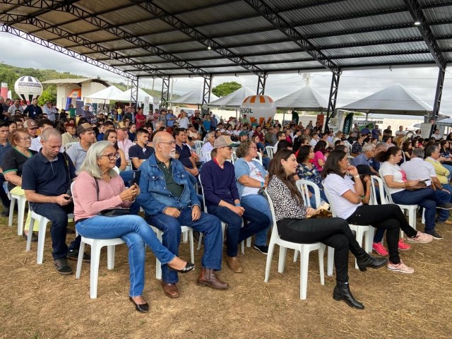 AGRO: Cooperadas da Capal participam do Encontro de Cafeicultores em Pinhalão; evento destaca trabalho das mulheres no campo