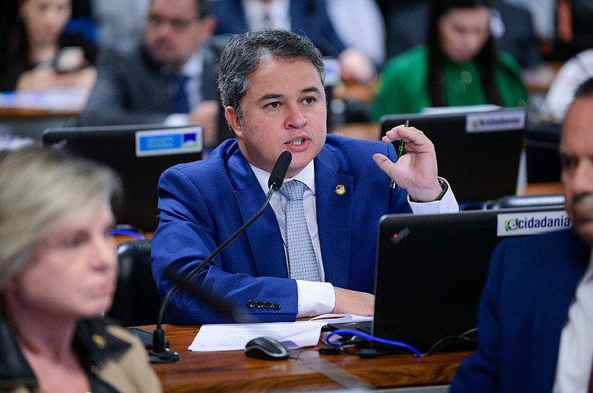 LEGISLATIVO: CAE debate na terça projeto que mantém desoneração da folha até 2027