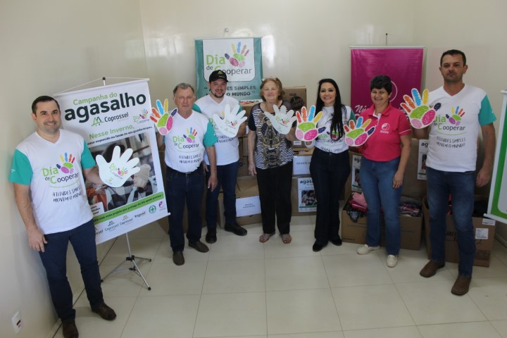 AGRO: Campanha do Agasalho 2023 da Coprossel destina mais de 2.7 mil artigos de inverno a pessoas carentes da região