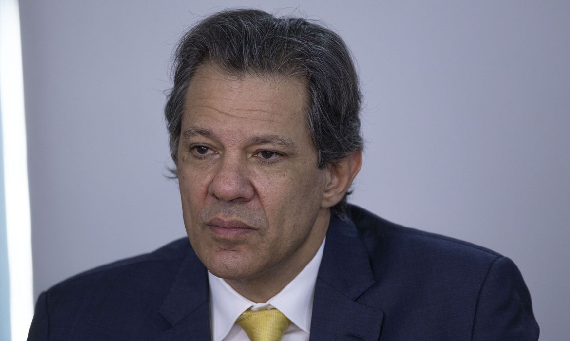 ECONOMIA III: Banco do Brics discute inclusão de novos membros, diz Haddad