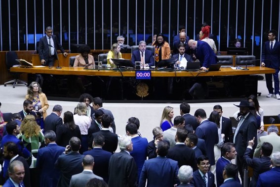 LEGISLATIVO: Câmara aprova projeto do marco temporal de demarcação das terras indígenas